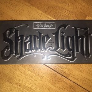 Kat Von D Shade + Light contour palette